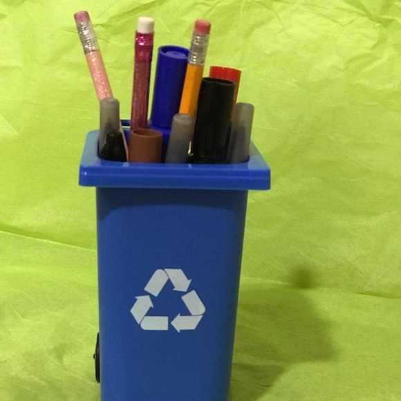 Pencil holder - Picture 4 of 4